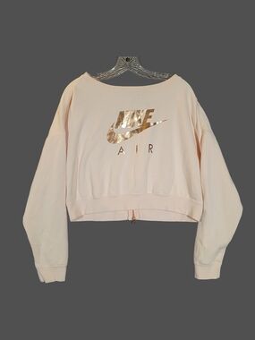 Nike Women’s Cropped Sweatshirt in Pale Pink with Metallic Gold Logo
